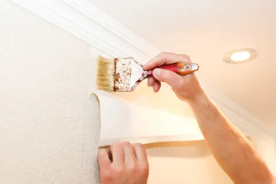 Pose de papier peint à Froidos — revêtements muraux et toiles de verre